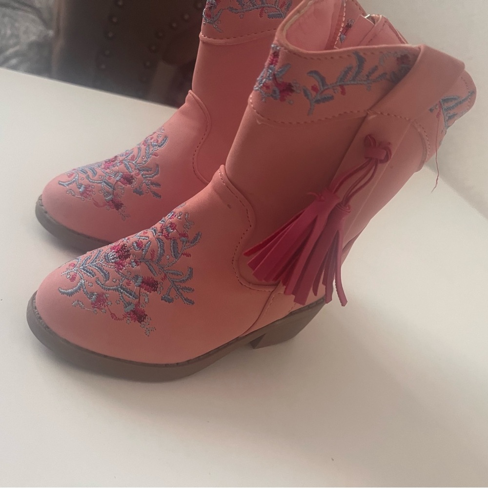 Baby girl size 5 Pink Embroidered cowgirl Boots with Tassels
